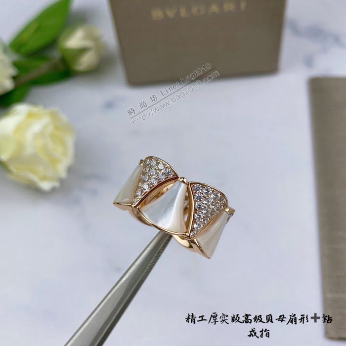 Bvlgari飾品 寶格麗天然白貝母扇形裙子戒指  zgbq3312